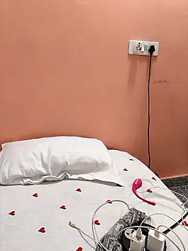 Snapshot of Shalu_G chatting on 10/22/25, 08:36 Shalu G online show from 10/22/25, 08:36