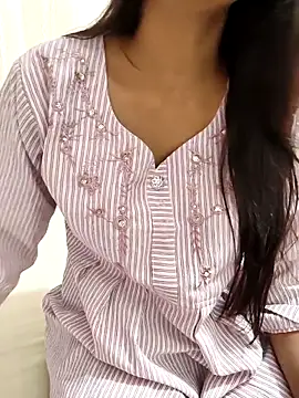 Snapshot of Shalu_G chatting on 10/31/25, 08:15 Shalu G online show from 10/31/25, 08:15