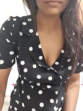 Snapshot of Shalu_G chatting on 11/05/25, 01:49 Shalu G online show from 11/05/25, 01:49