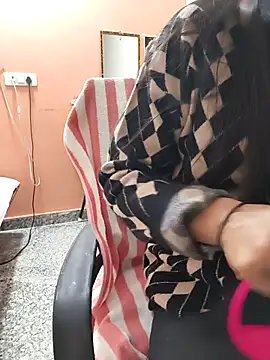 Snapshot of Shalu_G chatting on 11/14/25, 11:31 Shalu G online show from 11/14/25, 11:31