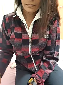 Snapshot of Shalu_G chatting on 11/18/25, 05:34 Shalu G online show from 11/18/25, 05:34