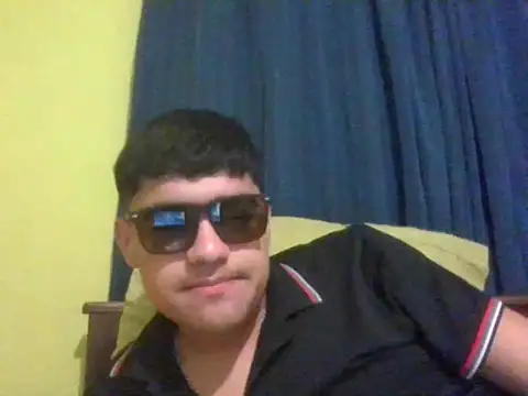 Snapshot of juanfritaa21 chatting on 09/11/25, 02:44 juanfritaa21 online show from 09/11/25, 02:44