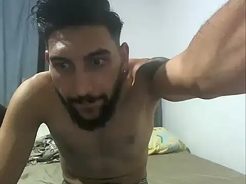 Snapshot of Alexgrc13 chatting on 09/25/25, 09:29 Alexgrc13 online show from 09/25/25, 09:29