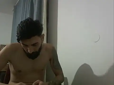 Snapshot of Alexgrc13 chatting on 10/05/25, 11:13 Alexgrc13 online show from 10/05/25, 11:13