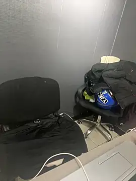 Emily Rivers  online show from 09/10/25, 01:44