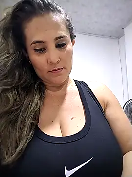 Snapshot of dayana2021 chatting on 11/22/25, 09:25 dayana2021 online show from 11/22/25, 09:25