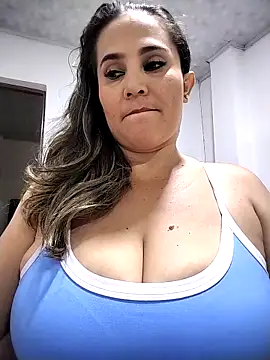 Snapshot of dayana2021 chatting on 11/25/25, 09:59 dayana2021 online show from 11/25/25, 09:59