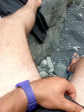 jr0625 online show from 09/12/25, 03:12