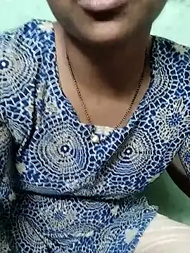 Snapshot of Varsha21 chatting on 09/22/25, 11:23 Varsha21 online show from 09/22/25, 11:23