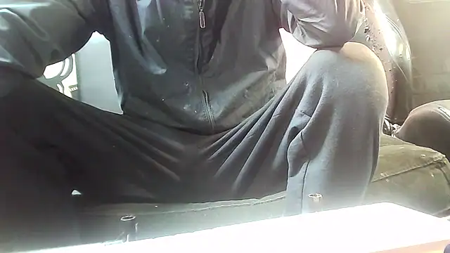 Snapshot of lovehairymature90 chatting on 02/18/26, 12:45 lovehairymature90 online show from 02/18/26, 12:45