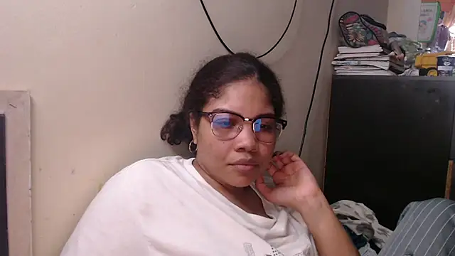 madelene online show from 02/12/25, 01:41