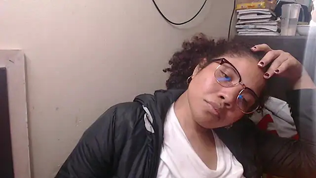 madelene online show from 02/18/25, 01:32