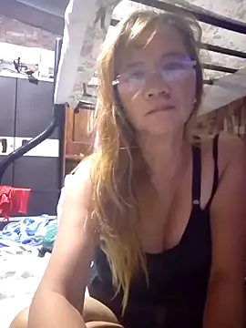 Snapshot of SexyHottMom chatting on 09/14/25, 09:47 SexyHottMom online show from 09/14/25, 09:47