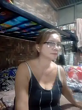 Snapshot of SexyHottMom chatting on 07/11/26, 06:27 SexyHottMom online show from 07/11/26, 06:27