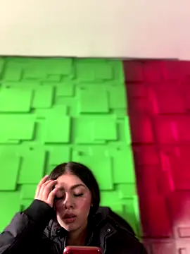 Linda LS online show from 10/06/25, 01:41