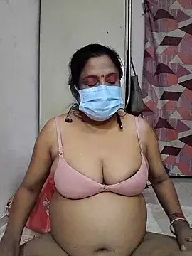 Snapshot of mature_mimi chatting on 01/11/26, 10:31 mature mimi online show from 01/11/26, 10:31