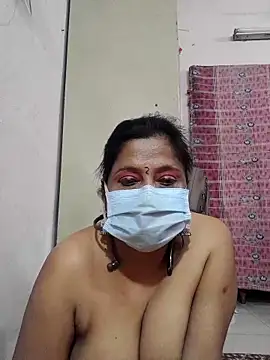 Snapshot of mature_mimi chatting on 02/21/26, 06:20 mature mimi online show from 02/21/26, 06:20