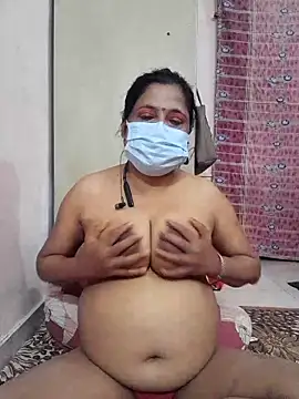 Snapshot of mature_mimi chatting on 02/28/26, 06:09 mature mimi online show from 02/28/26, 06:09