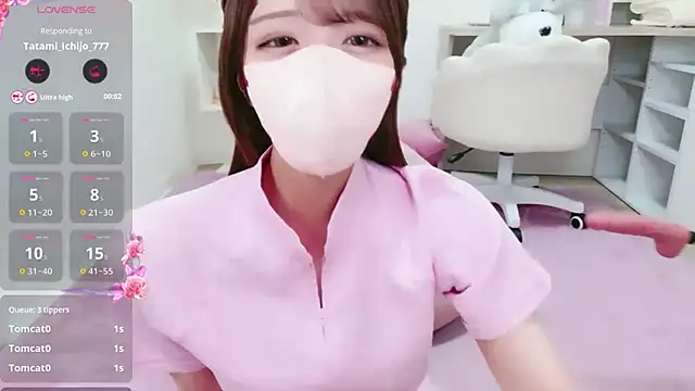 Reina Fcup online show from 04/18/26, 11:14