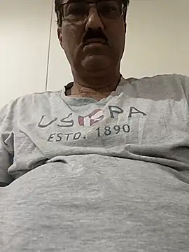 moonflower25 online show from 10/23/25, 04:34