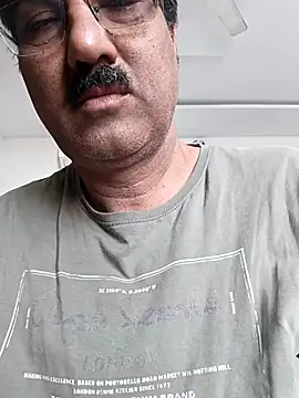 moonflower25 online show from 12/21/25, 04:08