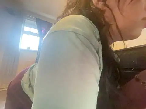 Snapshot of Curvysapphire chatting on 03/15/26, 06:52 Curvysapphire online show from 03/15/26, 06:52