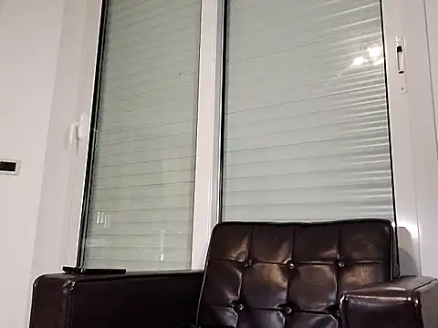 Snapshot of Vanis92 chatting on 05/31/26, 07:15 Vanis92 online show from 05/31/26, 07:15