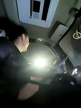 huanhuanaaaaa online show from 04/22/26, 01:01