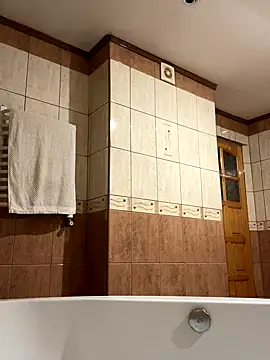 Emilia Mausi online show from 10/19/25, 06:19