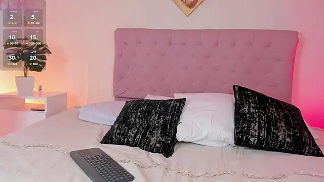 Aleexiiaa online show from 10/05/25, 02:04