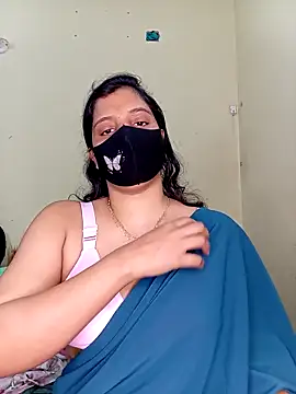 Rose-luckey online show from 11/25/25, 01:55