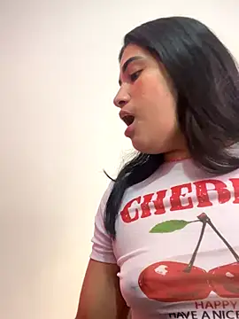 Snapshot of alice_shyness chatting on 11/10/25, 07:13 alice shyness online show from 11/10/25, 07:13