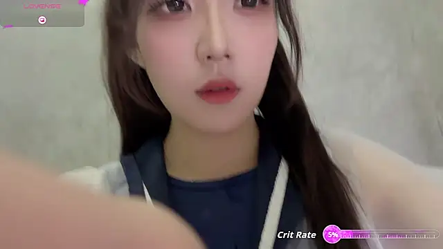 Snapshot of Yaya--728 chatting on 09/20/25, 12:28 Yaya--728 online show from 09/20/25, 12:28