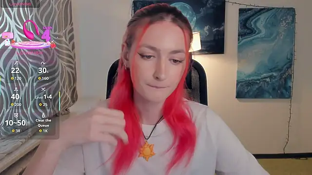 Snapshot of EasterBlink chatting on 09/17/25, 10:50 EasterBlink online show from 09/17/25, 10:50