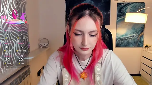 Snapshot of EasterBlink chatting on 10/12/25, 10:58 EasterBlink online show from 10/12/25, 10:58