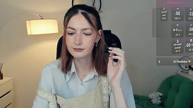 Snapshot of EasterBlink chatting on 11/23/25, 11:10 EasterBlink online show from 11/23/25, 11:10