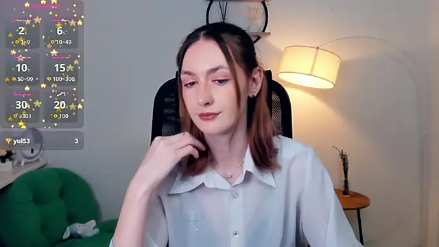 Snapshot of EasterBlink chatting on 01/07/26, 12:18 EasterBlink online show from 01/07/26, 12:18