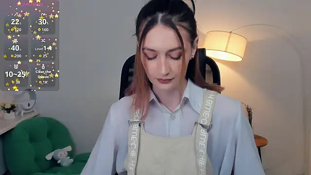 Snapshot of EasterBlink chatting on 01/15/26, 10:53 EasterBlink online show from 01/15/26, 10:53