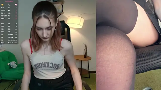 Snapshot of EasterBlink chatting on 02/08/26, 09:34 EasterBlink online show from 02/08/26, 09:34