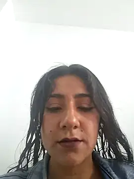 CAROLINE  07 online show from 11/18/25, 12:20