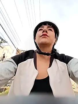 CAROLINE  07 online show from 04/18/26, 12:42