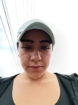 CAROLINE  07 online show from 04/19/26, 12:48