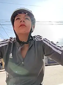 CAROLINE  07 online show from 04/22/26, 01:56