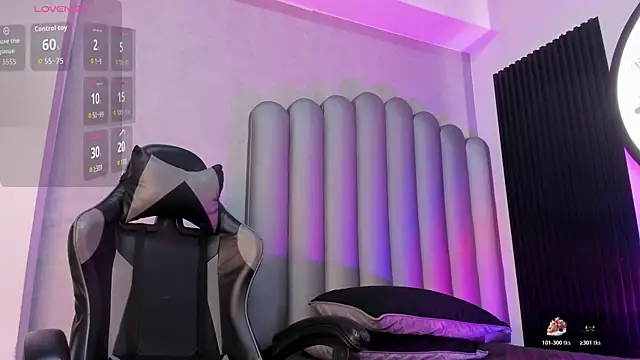 Snapshot of _Leohot_ chatting on 10/24/25, 03:25 Leohot online show from 10/24/25, 03:25