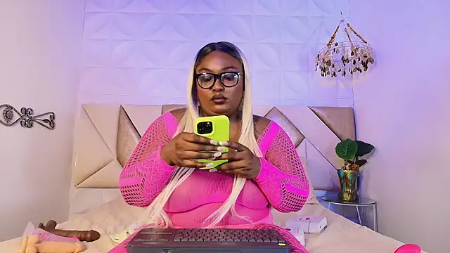 Snapshot of may_storm chatting on 05/29/26, 03:15 may storm online show from 05/29/26, 03:15