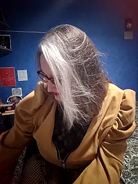 Feelineducentre online show from 11/02/25, 08:22