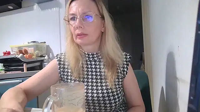 Sweetmurrr online show from 07/14/26, 12:35