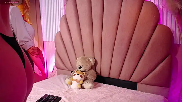 Pink Suni online show from 10/30/25, 06:52