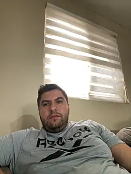 Snapshot of raulgzz4 chatting on 04/28/26, 03:28 raulgzz4 online show from 04/28/26, 03:28