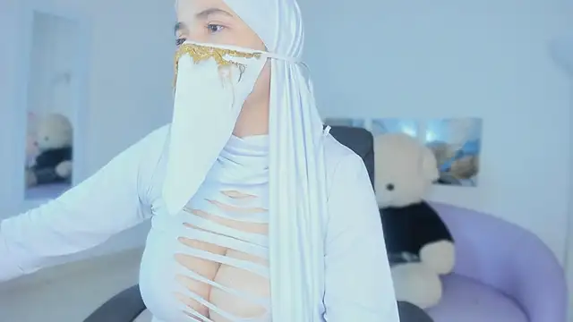 salma isawwii online show from 04/18/26, 07:58